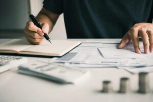 Smart Strategies: Cutting Back on Expenses Without Sacrificing Your Lifestyle Uber Finance