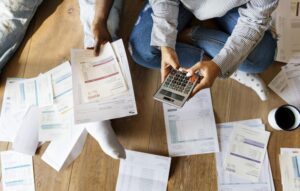 Calculating Debt-to-Income Ratio: A Key Factor for Lenders
