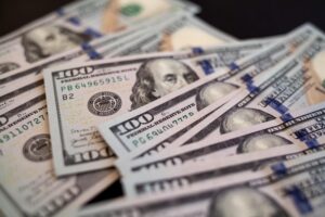 Understanding the Impact of Interest Rates on Debt