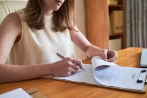 Understanding the Crucial Role of Insurance Brokers - Uber Finance